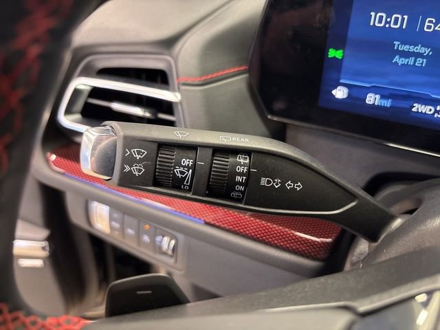 Used 2025 Chevrolet Traverse RS w/ LPO, Floor Liner Package AWD/4WD image 38