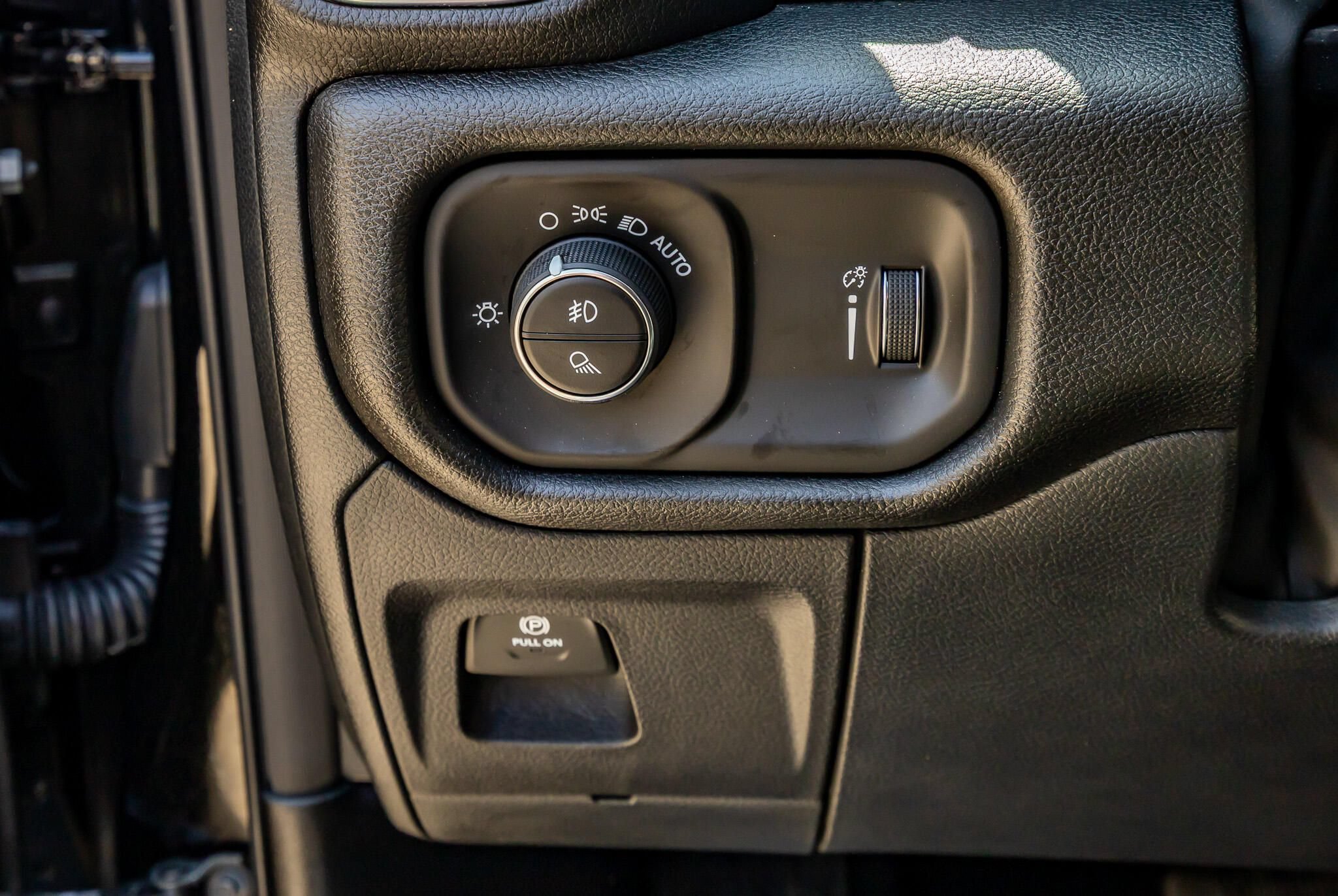 Used 2026 RAM 1500 Express AWD/4WD image 22