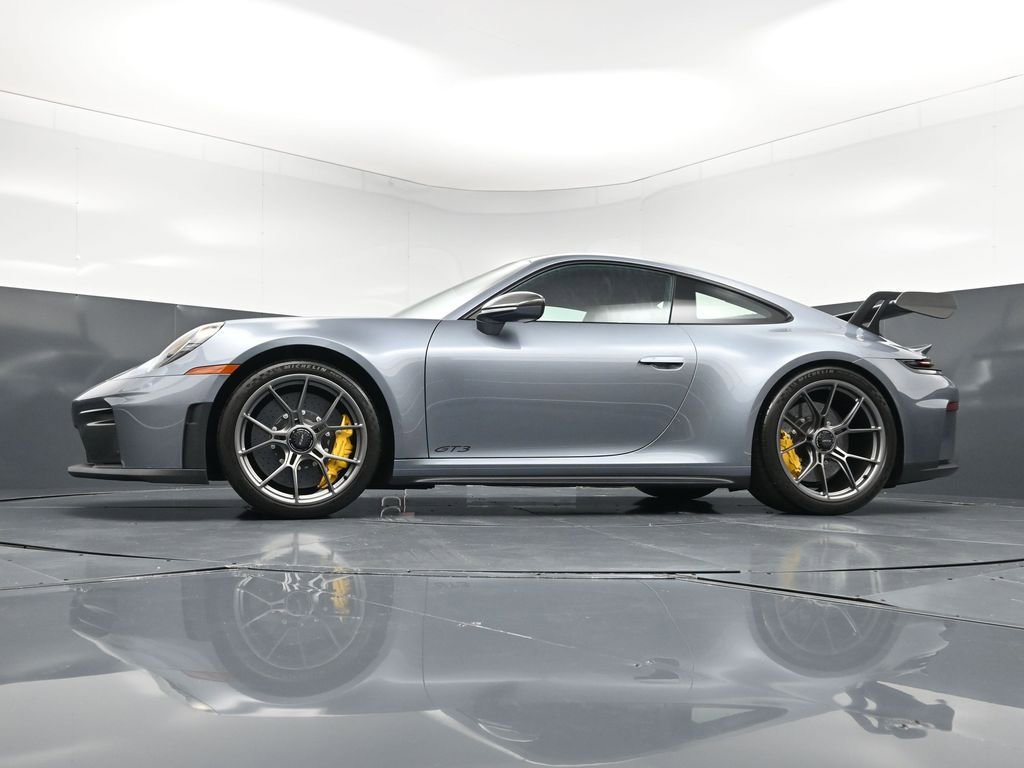 Certified 2026 Porsche 911 GT3 w/ Weissach Package RWD image 21