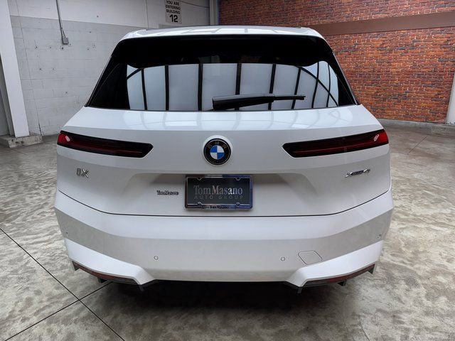 Used 2026 BMW iX xDrive45 image 4