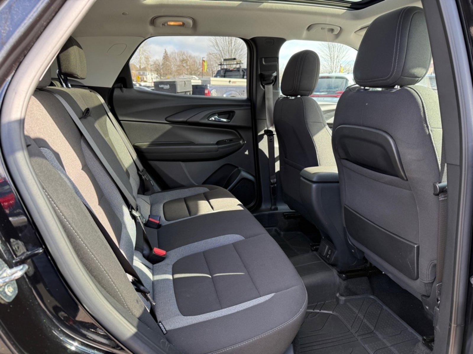 Used 2023 Chevrolet TrailBlazer LT w/ Sun and Liftgate Package image 15