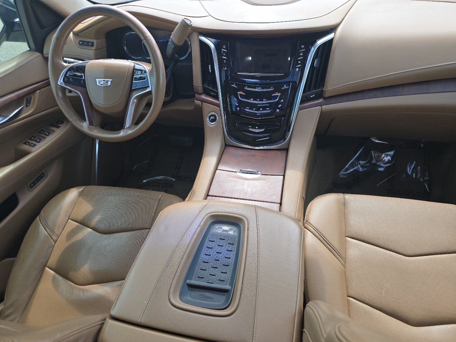 Used 2016 Cadillac Escalade Platinum AWD/4WD image 27
