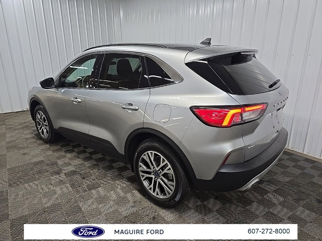 Used 2022 Ford Escape SEL w/ Technology Package image 11