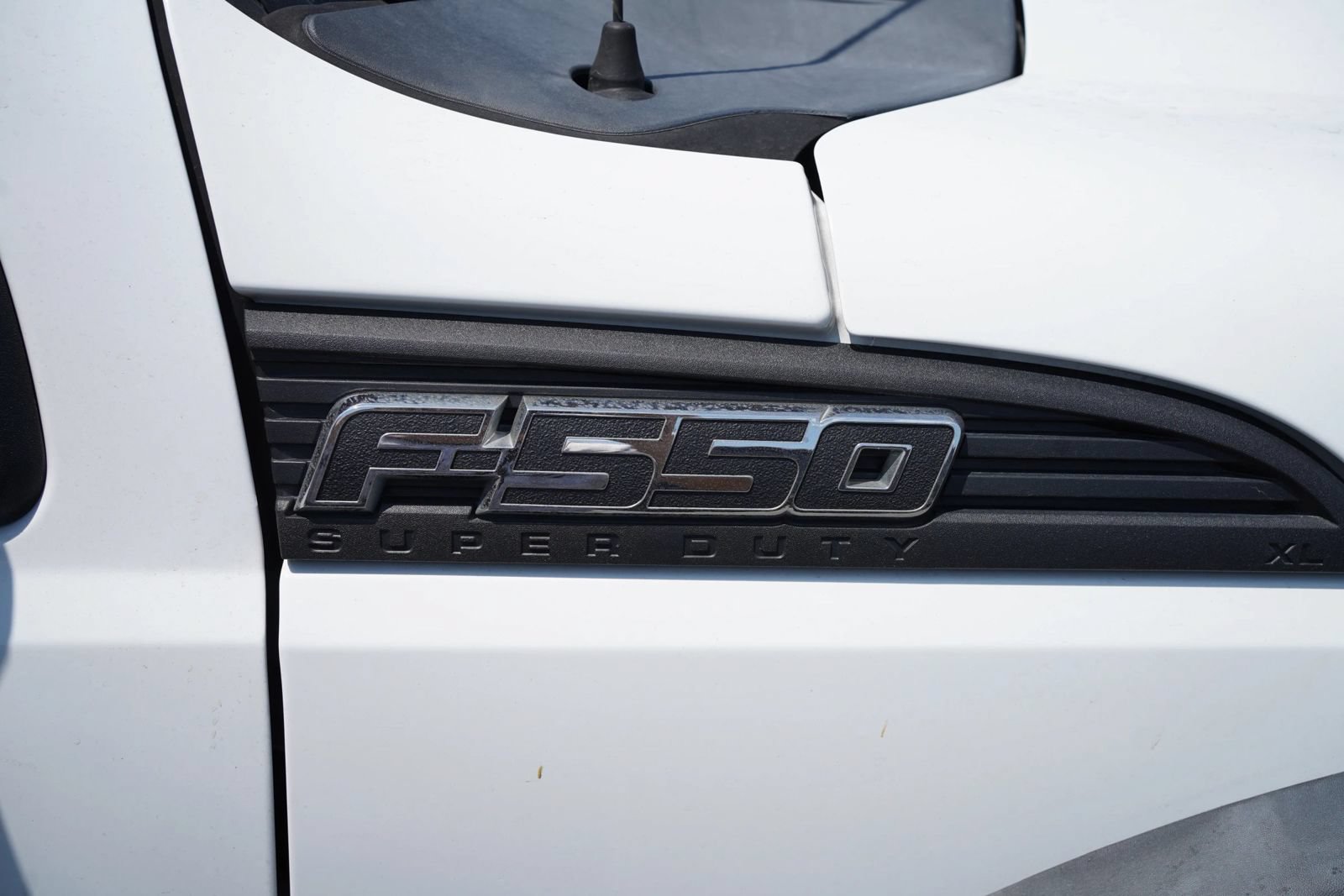 Used 2015 Ford F550 4x4 Crew Cab Super Duty image 32
