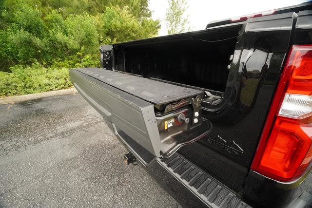 Used 2025 Chevrolet Silverado 1500 High Country w/ High Country Premium Package AWD/4WD image 11