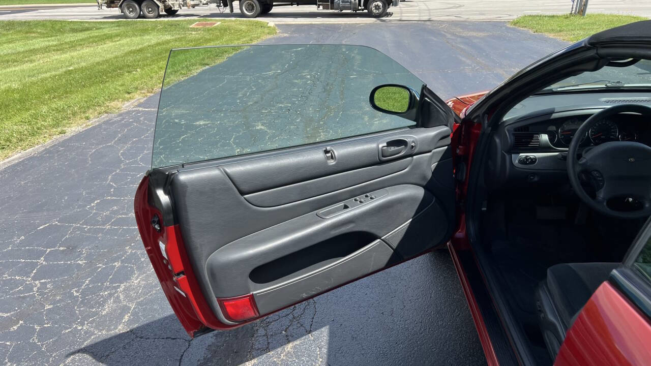 Used 2004 Chrysler Sebring LXi image 30