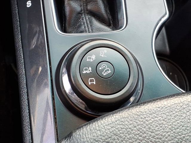 Used 2017 Ford Explorer XLT w/ Equipment Group 202A image 15