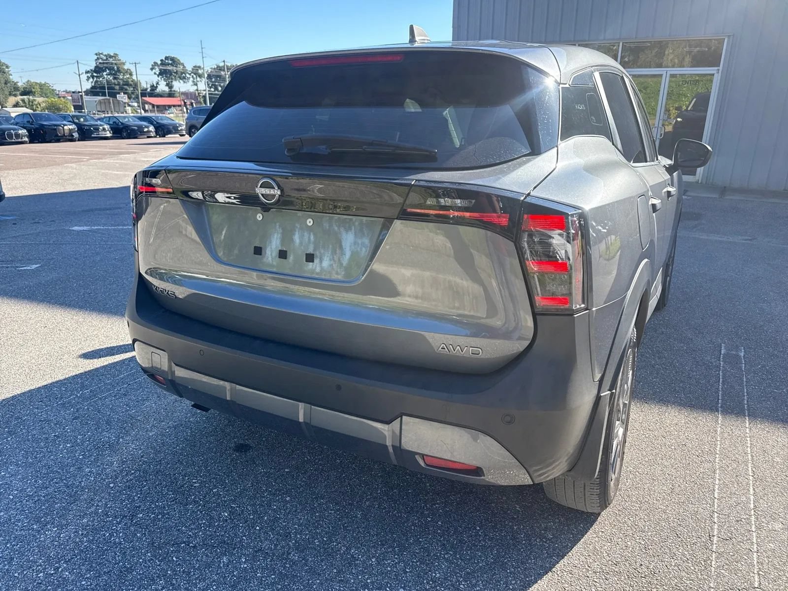 Used 2025 Nissan Kicks S AWD/4WD image 8