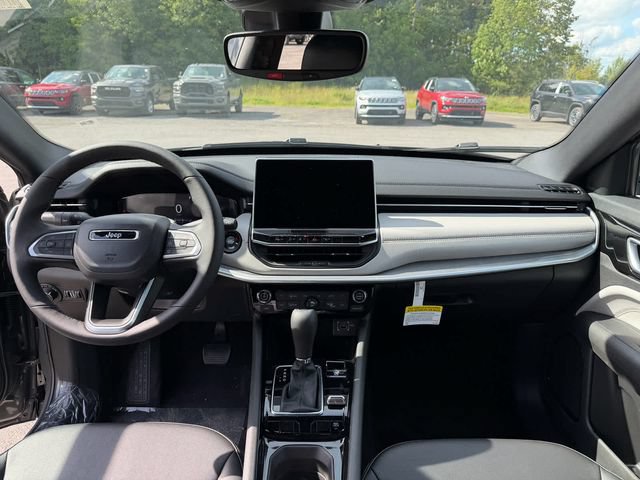 New 2026 Jeep Compass Limited AWD/4WD image 11
