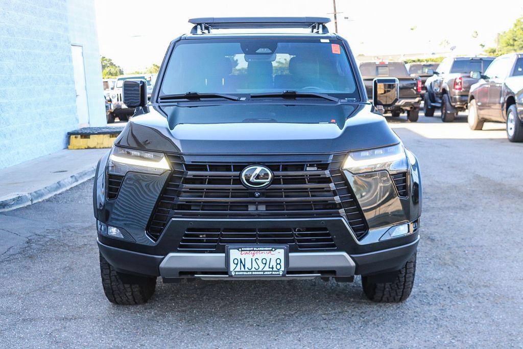 Used 2024 Lexus GX 550 AWD/4WD image 3