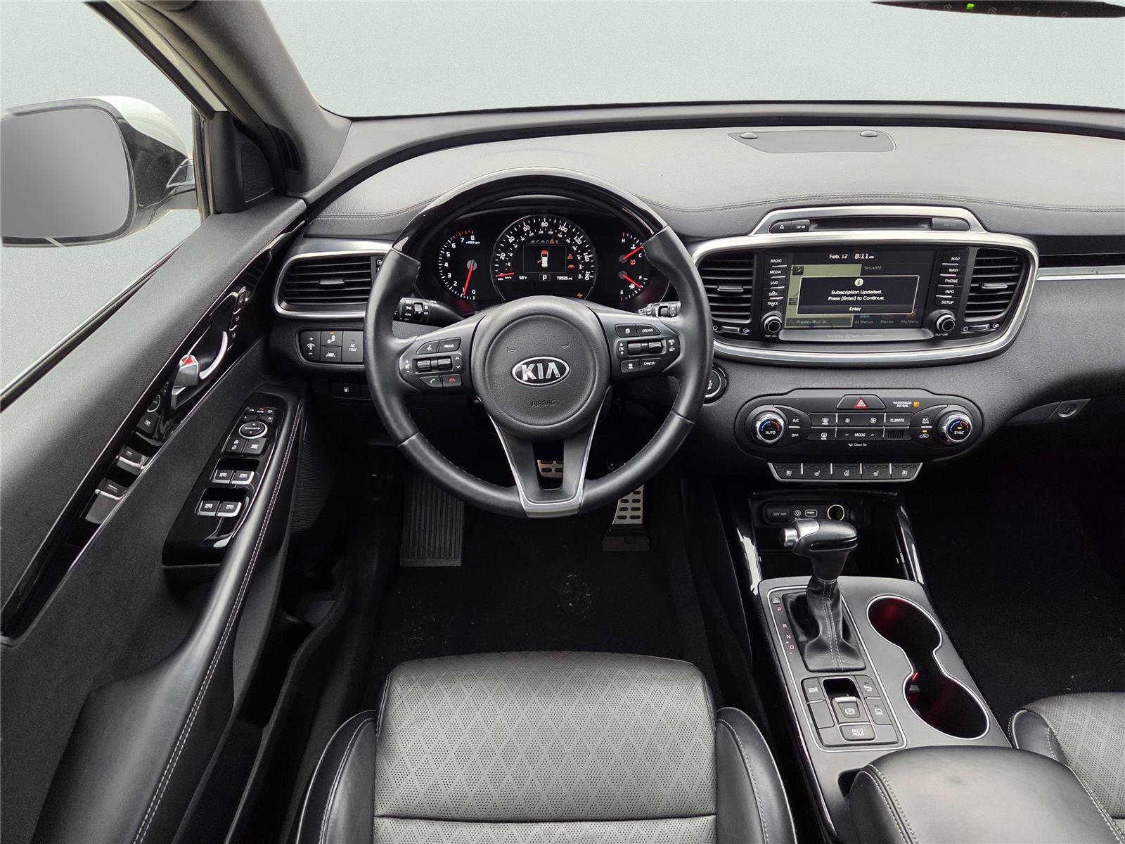 Used 2018 Kia Sorento SX image 32