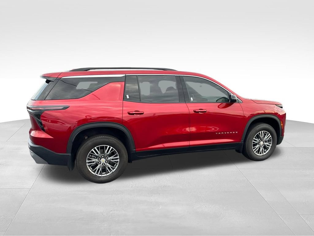 Used 2025 Chevrolet Traverse LT w/ LPO, Floor Liner Package AWD/4WD image 6