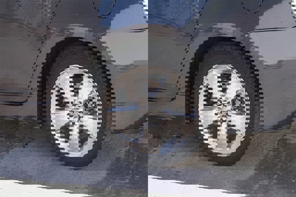 Used 2010 Toyota Prius Five image 6