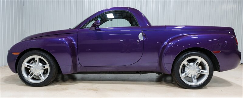 Used 2004 Chevrolet SSR w/ Preferred Equipment Group RWD image 11