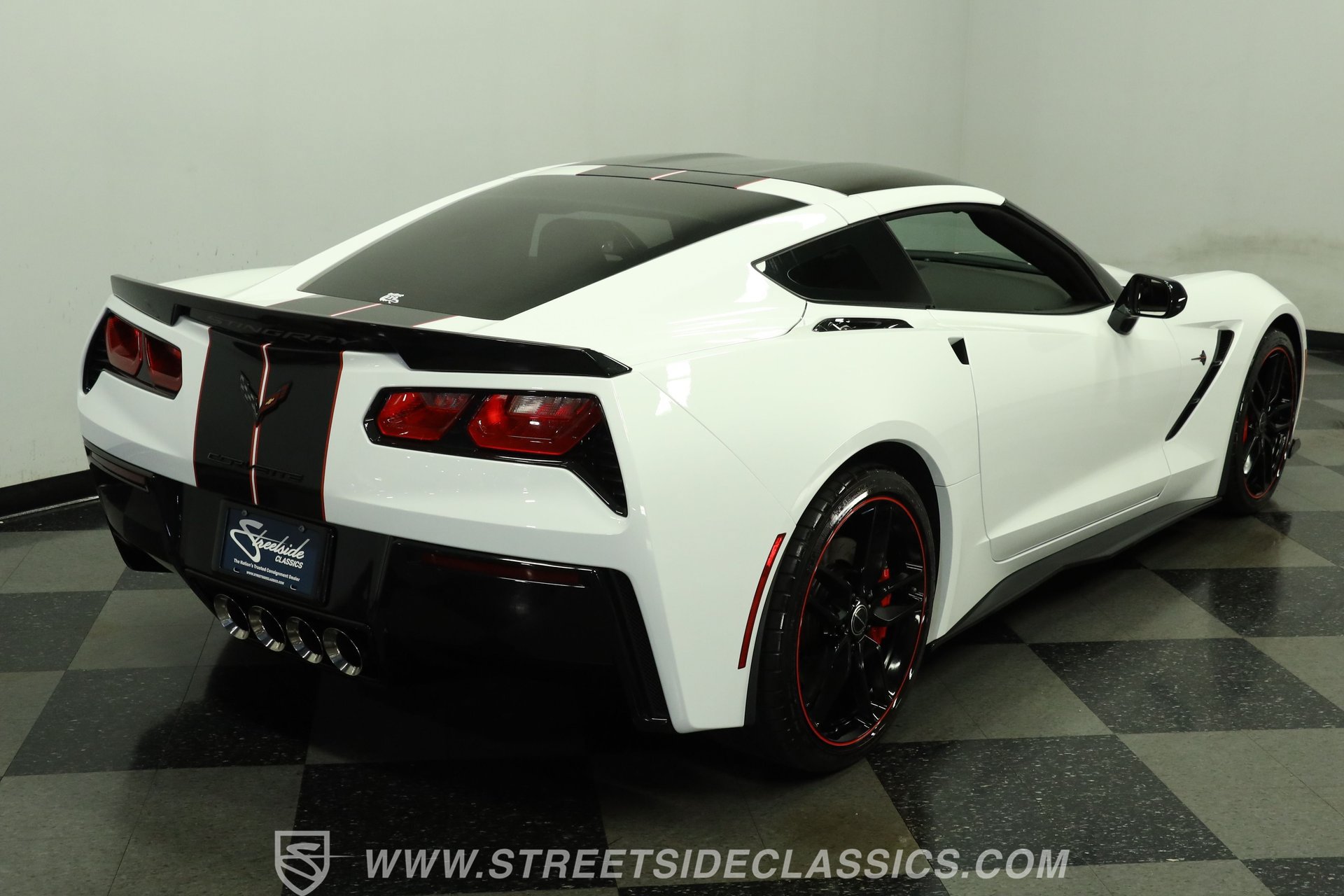 Used 2015 Chevrolet Corvette Stingray Coupe w/ Pacific Design Package RWD image 11