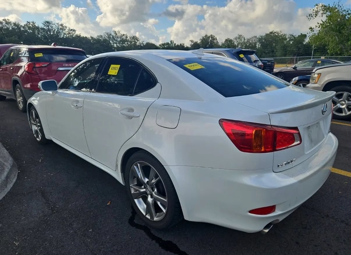 Used 2009 Lexus IS 250 RWD image 3