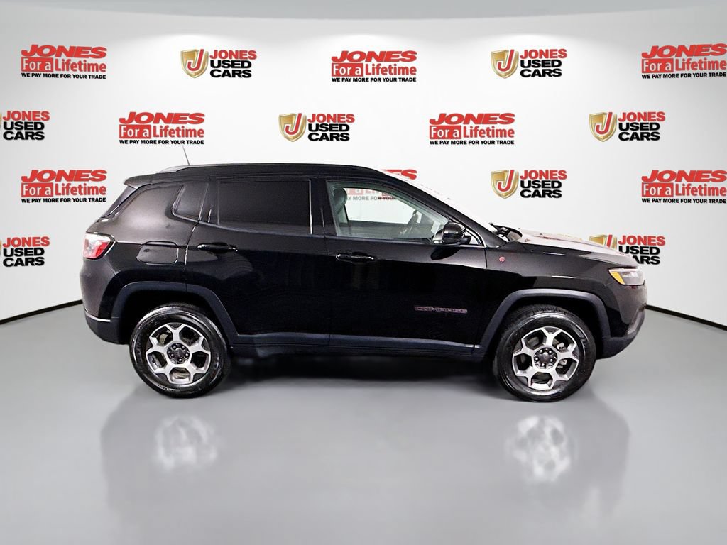 Used 2022 Jeep Compass Trailhawk w/ Trailhawk Convenience Group AWD/4WD image 16