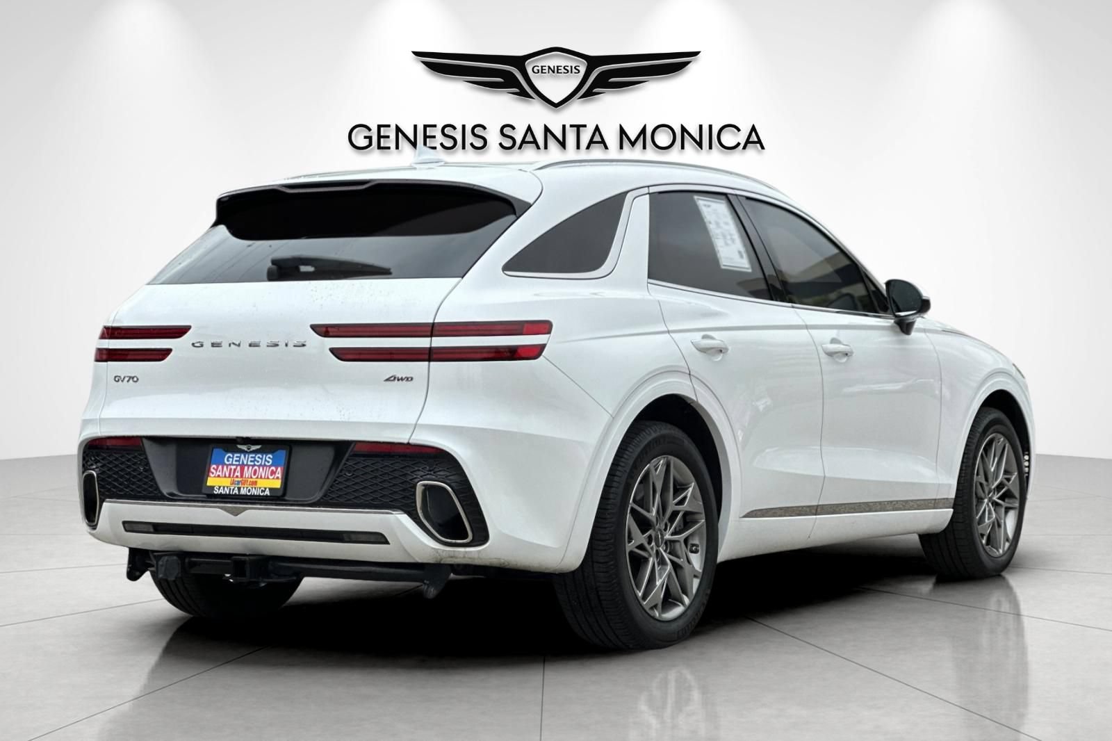 Used 2023 Genesis GV70 2.5T w/ Select Package AWD/4WD image 5