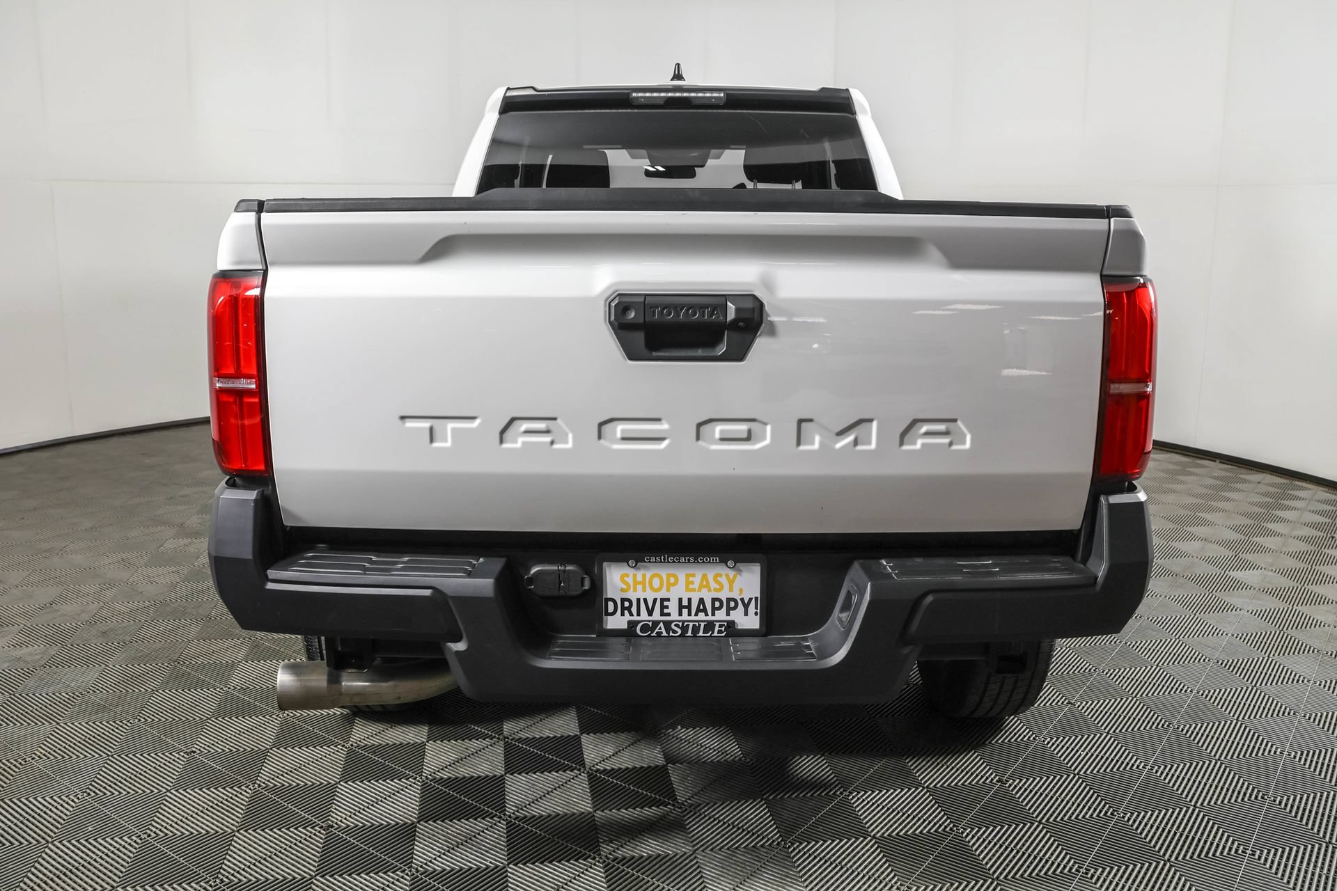 Used 2024 Toyota Tacoma SR RWD image 16