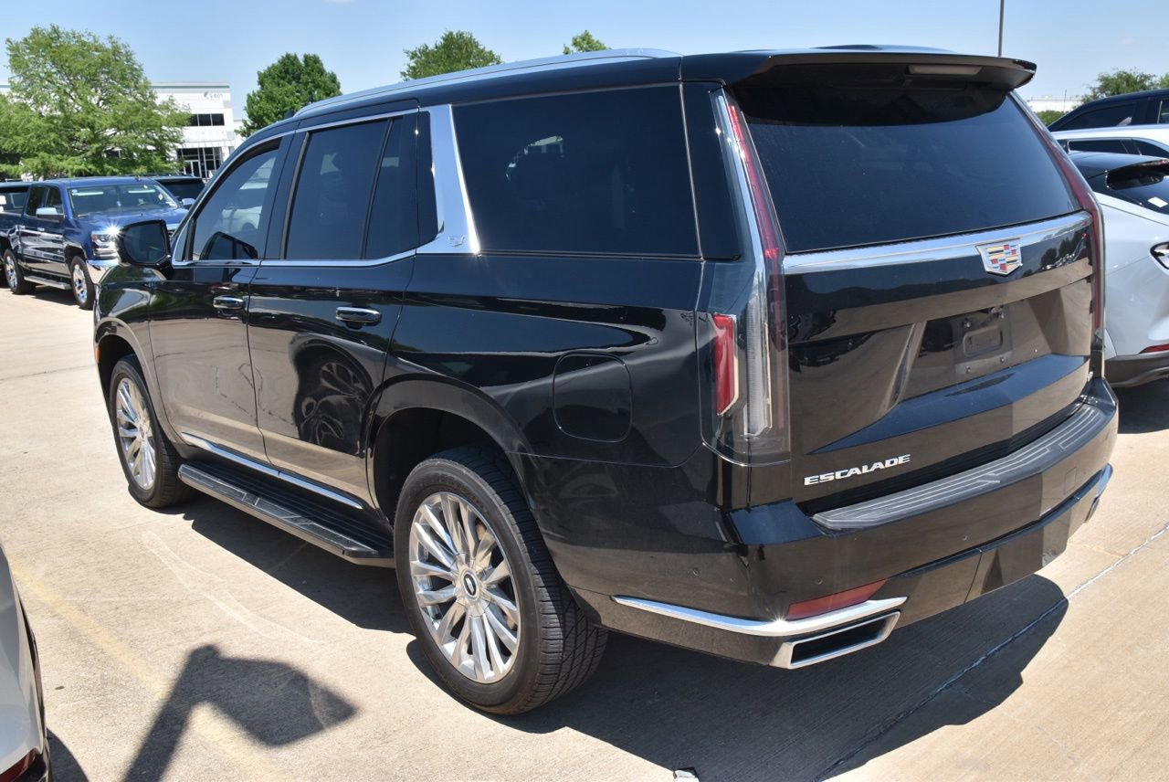 Used 2023 Cadillac Escalade Premium Luxury AWD/4WD image 7