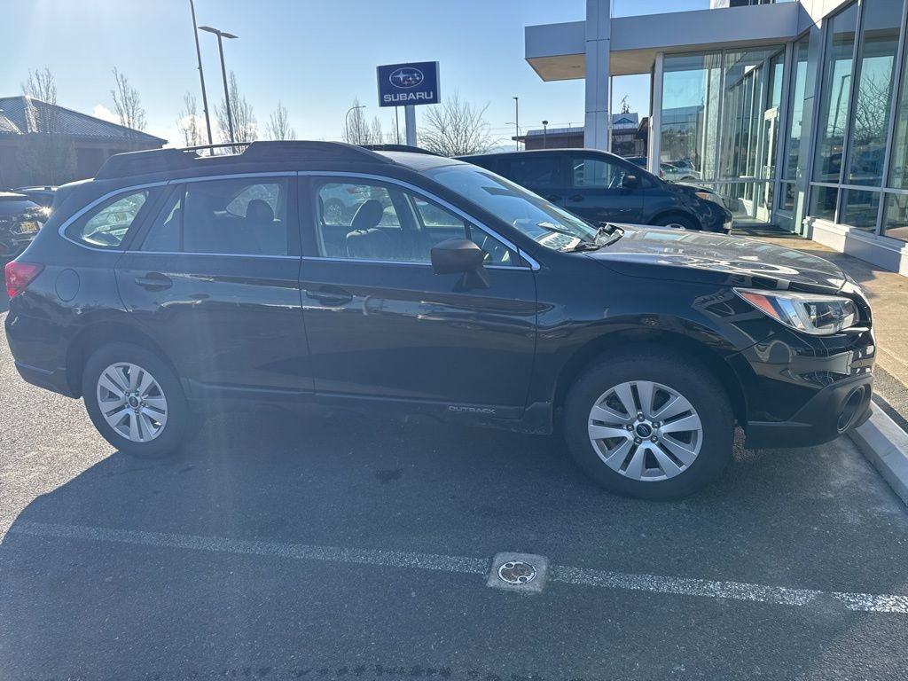 Used 2017 Subaru Outback 2.5i image 5