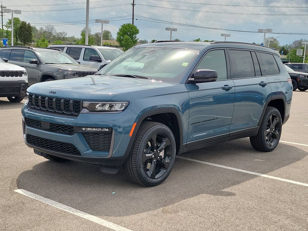 New 2026 Jeep Grand Cherokee L Limited w/ Limited Altitude Package AWD/4WD image 2