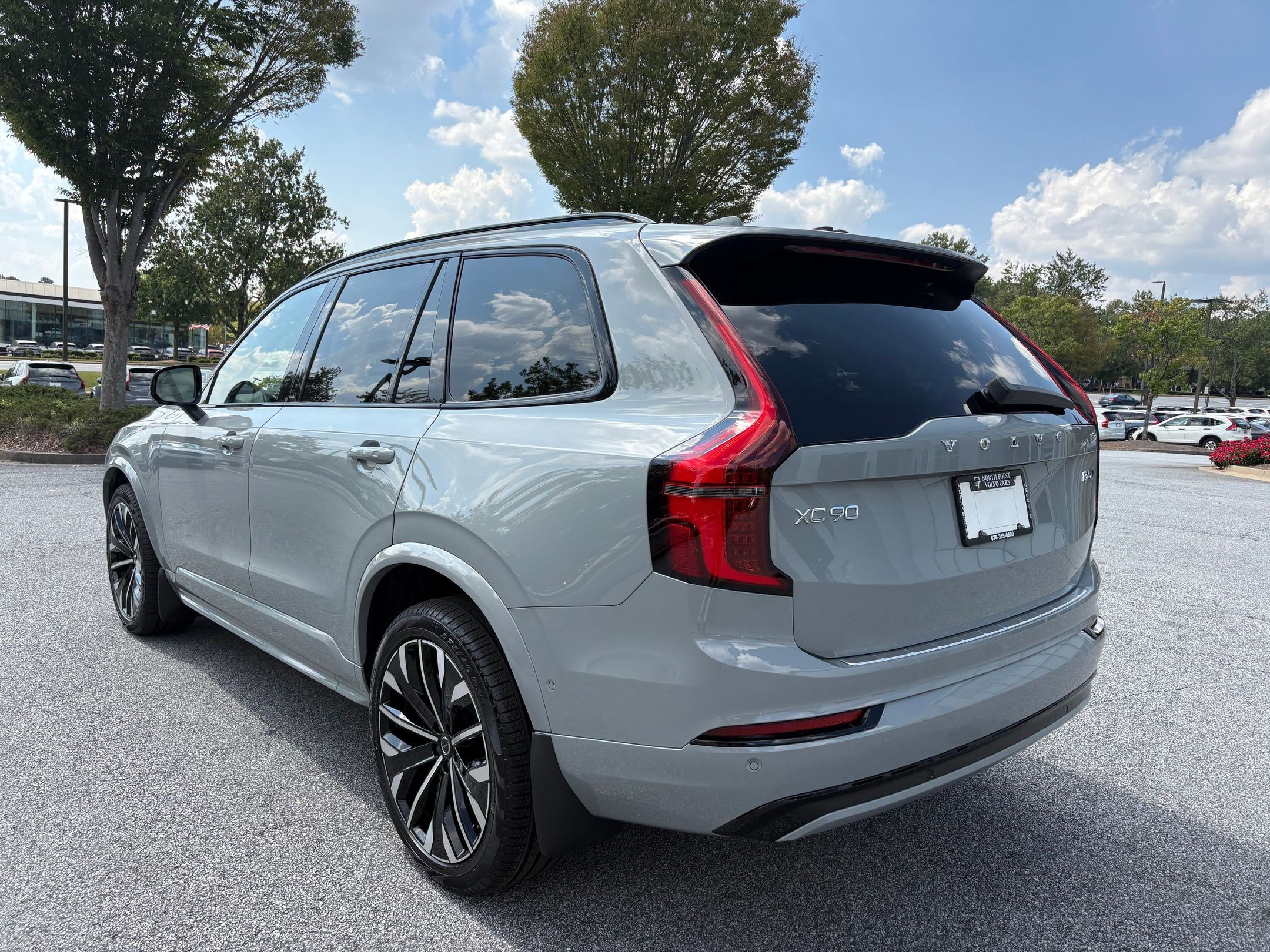 New 2026 Volvo XC90 B6 Ultra w/ Protection Package image 3