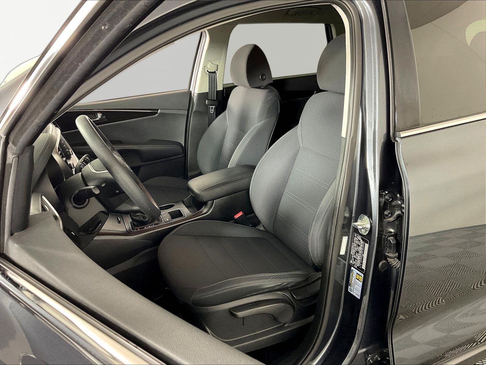 Used 2020 Kia Sorento LX FWD image 21