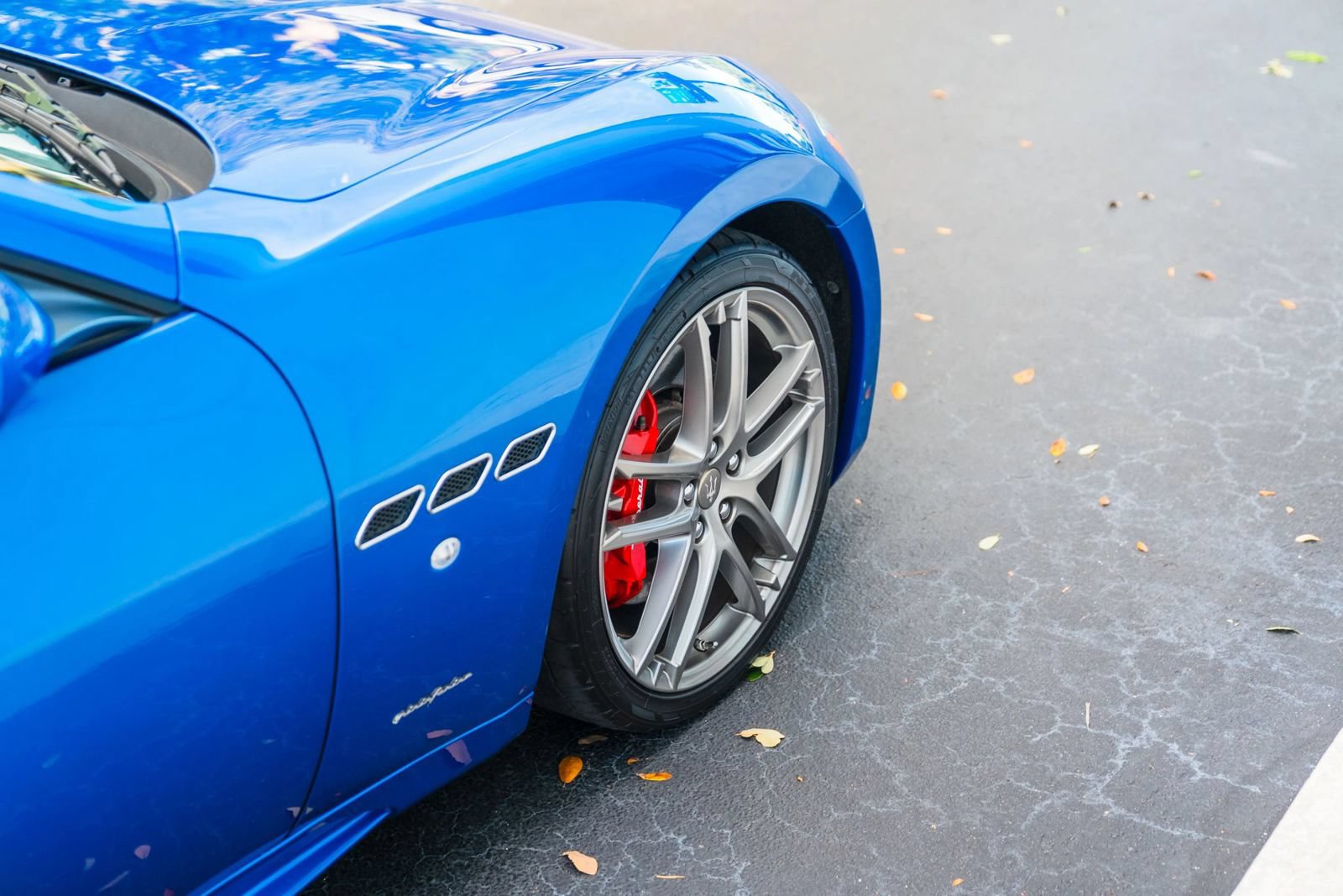 Used 2017 Maserati GranTurismo MC Centennial RWD image 11