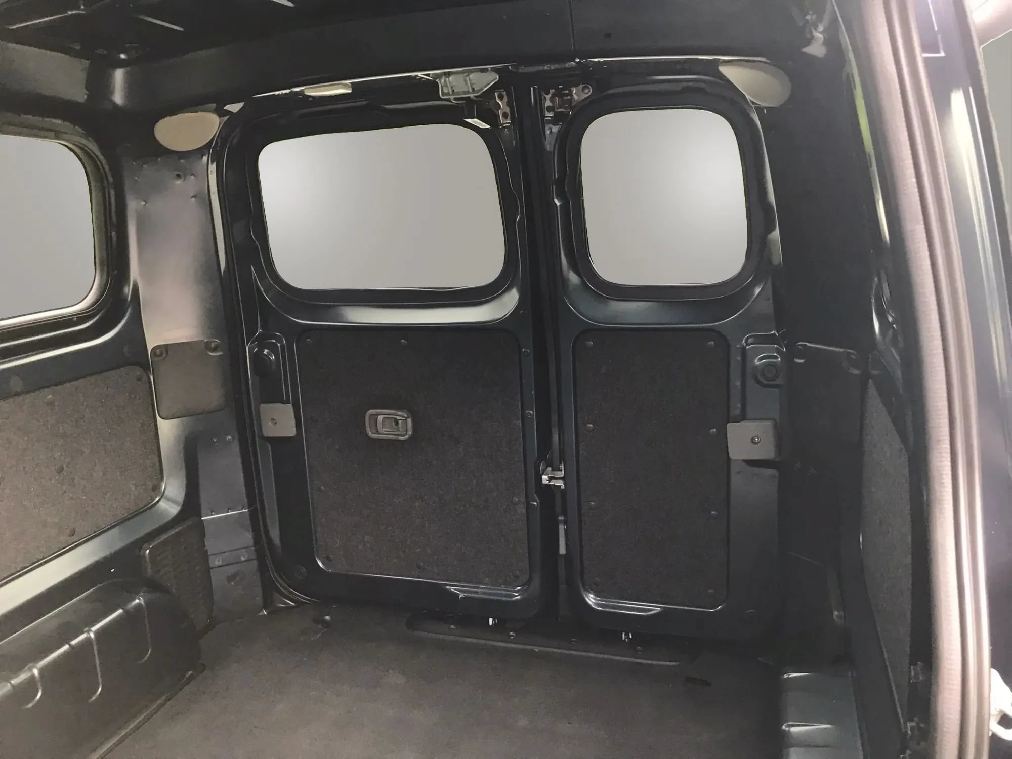 Used 2019 Nissan NV200 SV FWD image 27