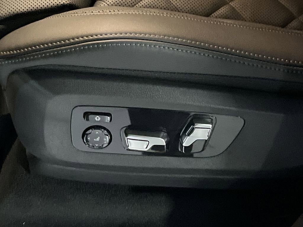 New 2026 BMW X5 M60i image 12