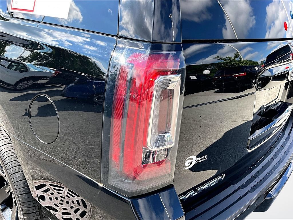 Used 2020 GMC Yukon SLT w/ Graphite Performance Edition AWD/4WD image 32