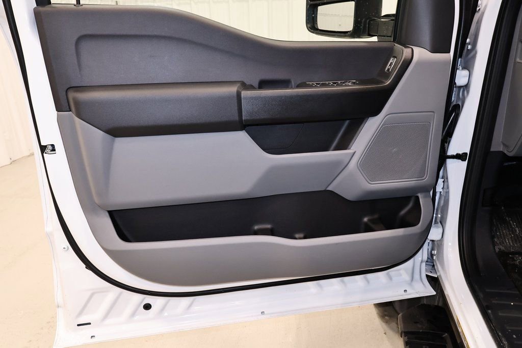New 2026 Ford F450 XL w/ XL Chrome Package AWD/4WD image 9