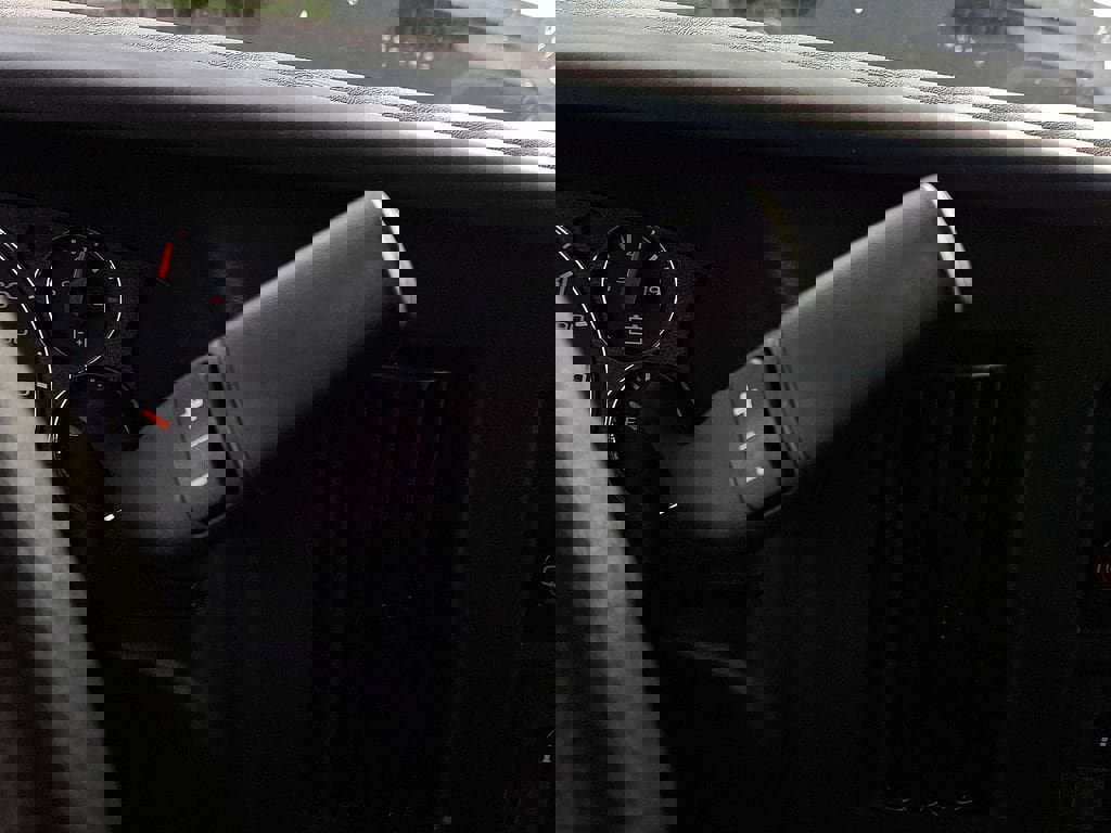 New 2025 Chevrolet Express 3500 w/ Driver Convenience Package image 11