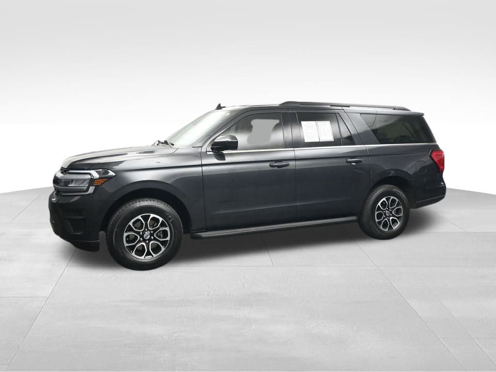 Used 2023 Ford Expedition Max XLT AWD/4WD image 2