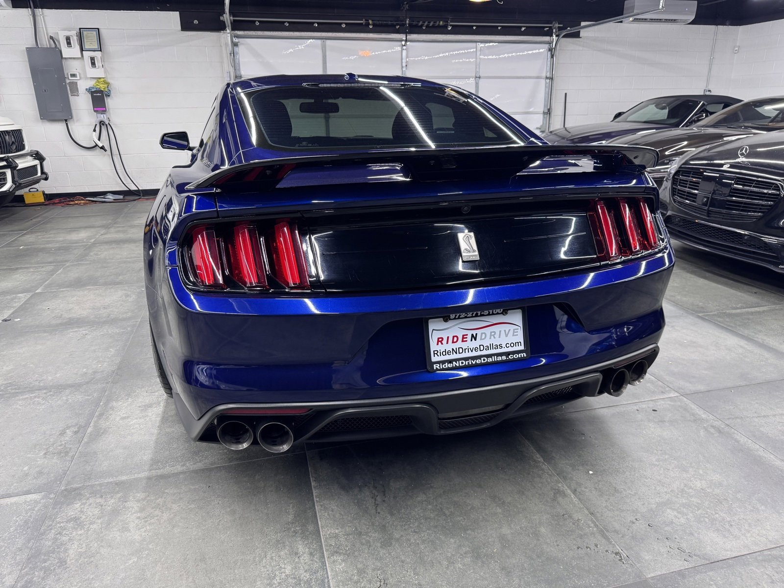 Used 2019 Ford Mustang Shelby GT350 w/ Technology Package image 5