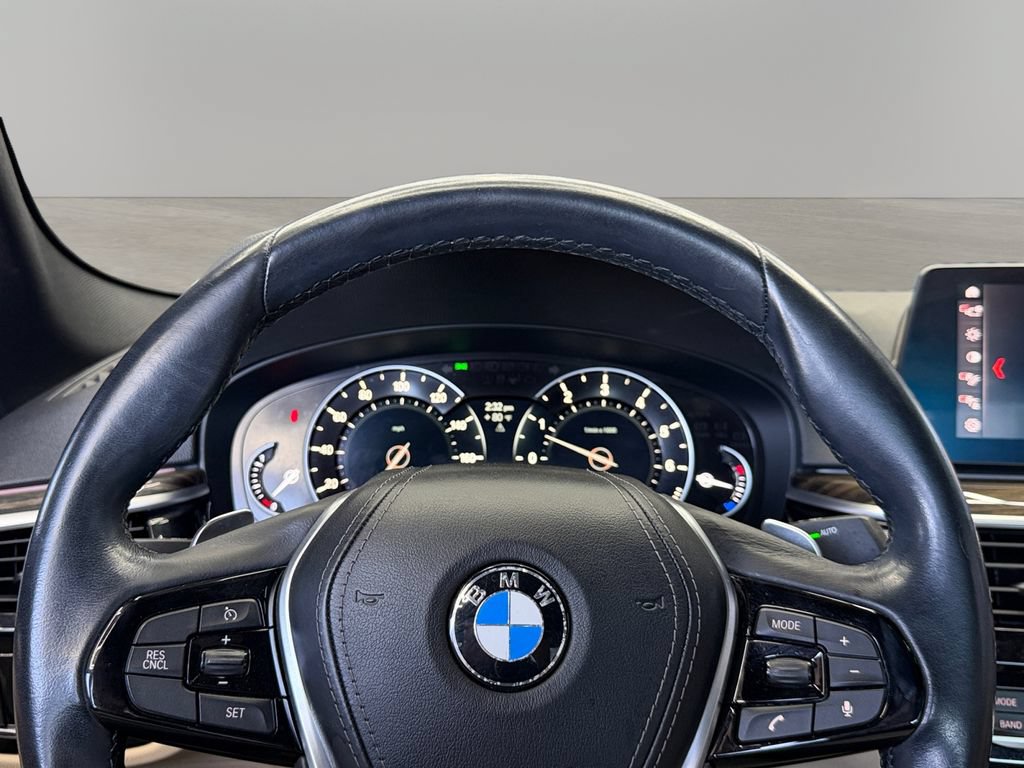 Used 2019 BMW 530i w/ Convenience Package RWD image 20