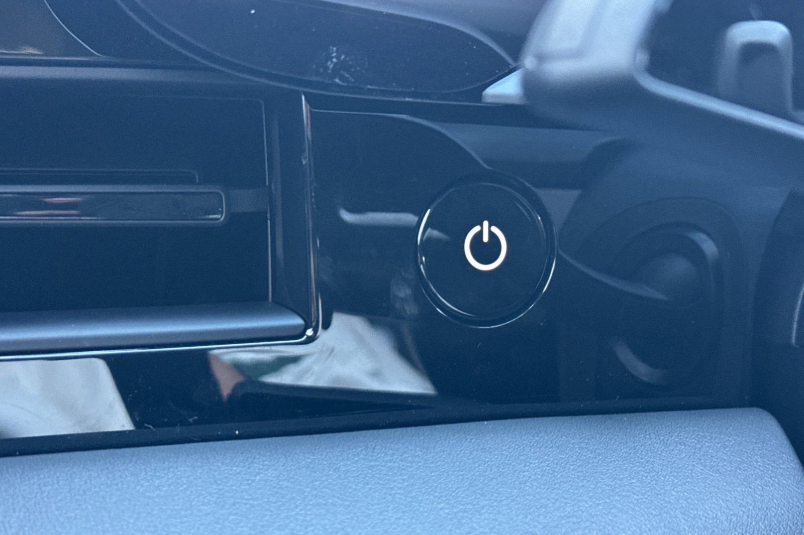 New 2025 Porsche Taycan Turbo GT image 28