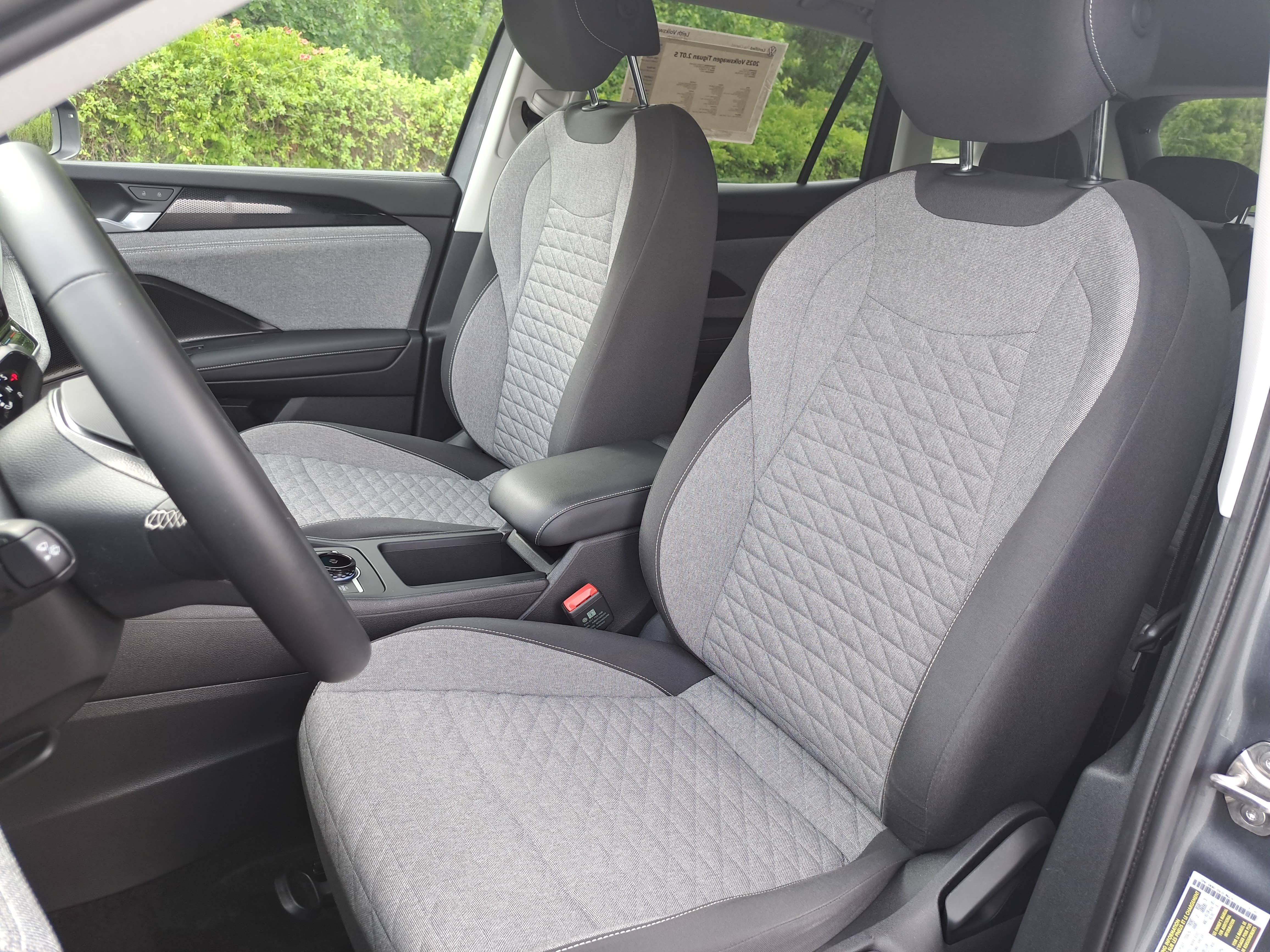 Certified 2025 Volkswagen Tiguan S AWD/4WD image 14