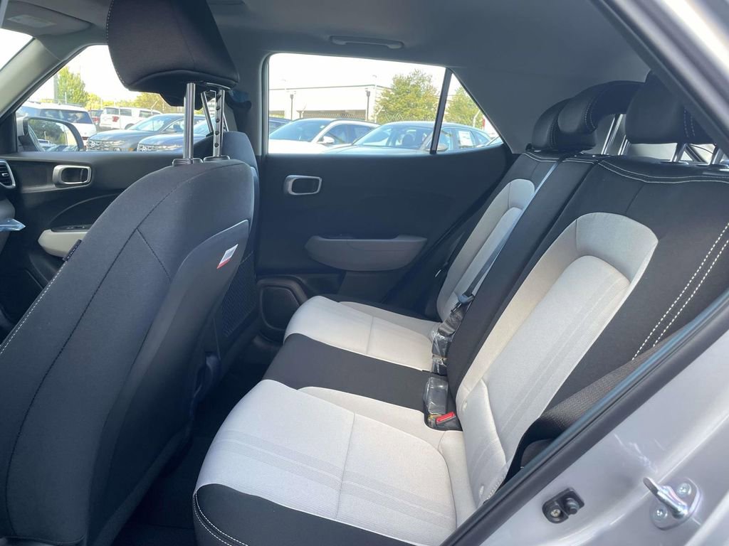 New 2026 Hyundai Venue SEL FWD image 10