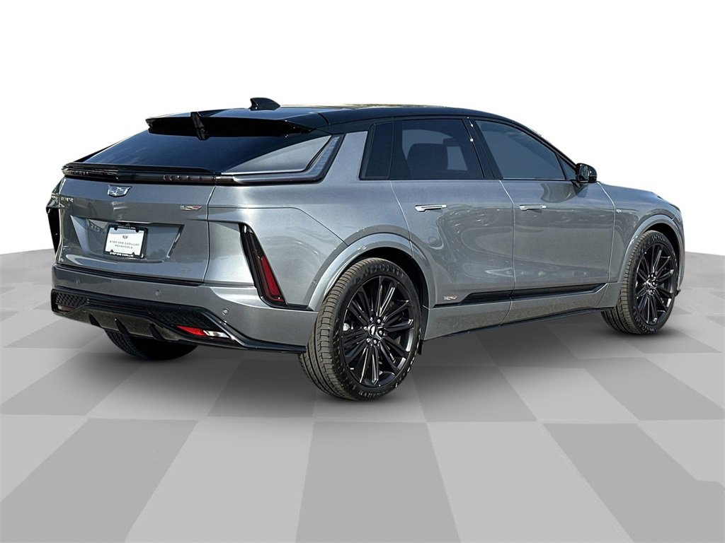 New 2026 Cadillac Lyriq V image 7
