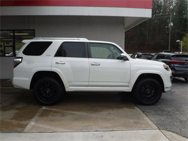 Used 2020 Toyota 4Runner 4WD image 2