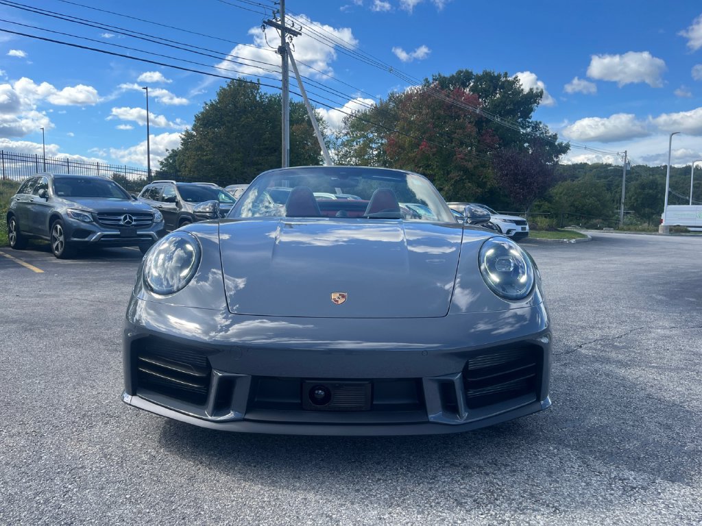 Used 2025 Porsche 911 Carrera RWD image 19