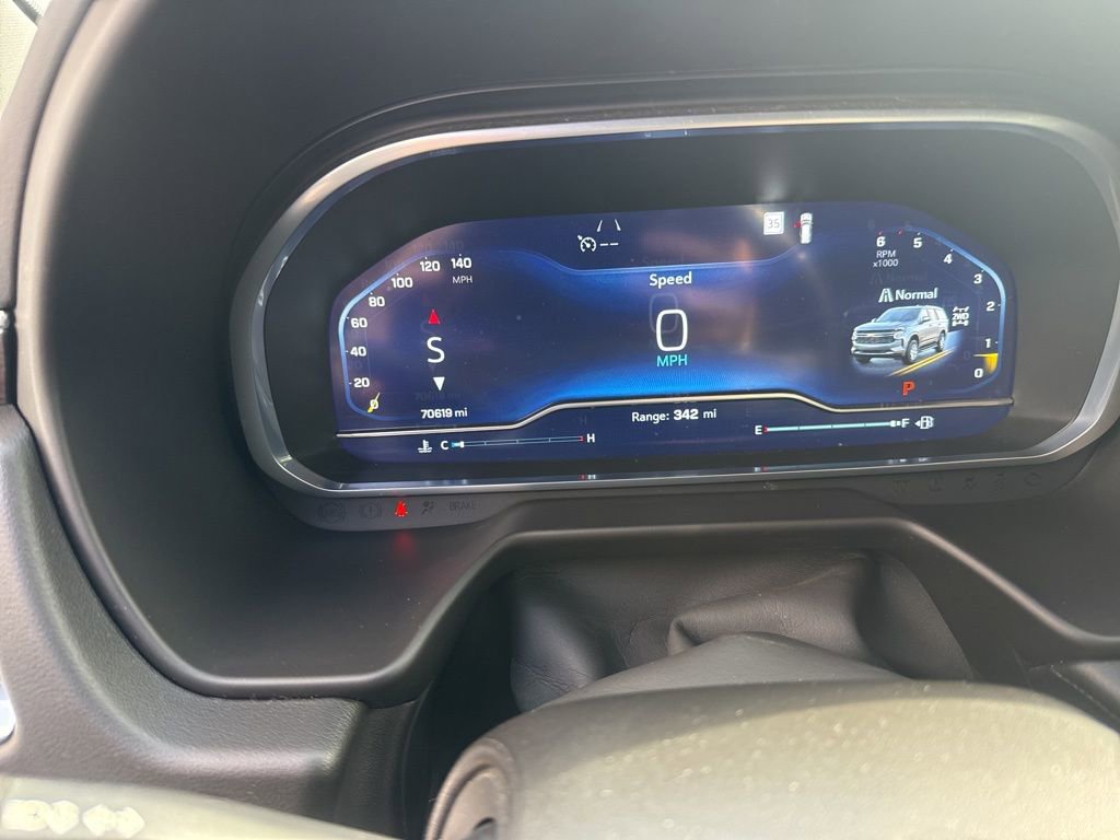 Used 2022 Chevrolet Suburban Z71 w/ Luxury Package image 15