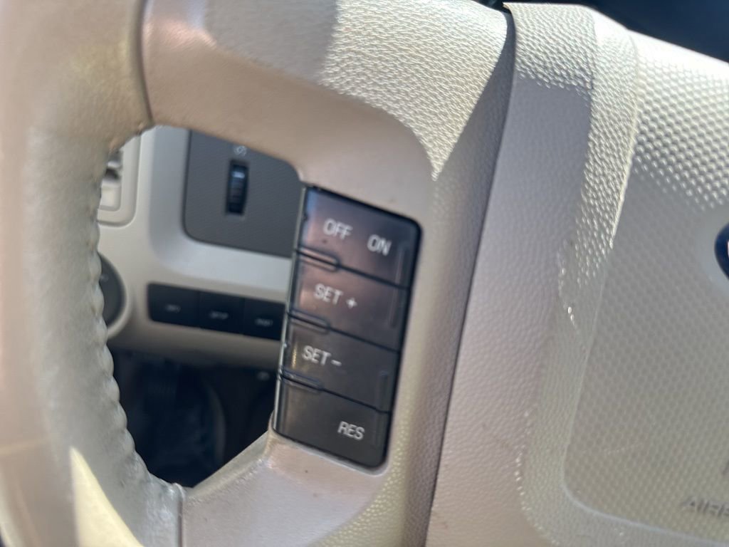 Used 2012 Ford Escape XLT w/ Class II Trailer Tow Pkg AWD/4WD image 11