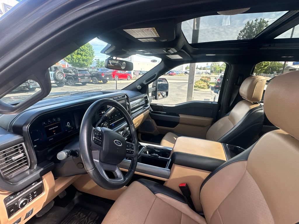 Used 2023 Ford F350 Lariat w/ Lariat Ultimate Package AWD/4WD image 8