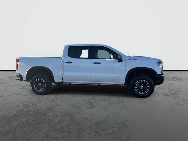 Used 2024 Chevrolet Silverado 1500 ZR2 image 9