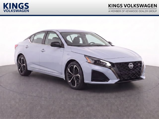 Used 2024 Nissan Altima 2.5 SR FWD image 1