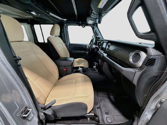 Used 2018 Jeep Wrangler Unlimited Sahara AWD/4WD image 24
