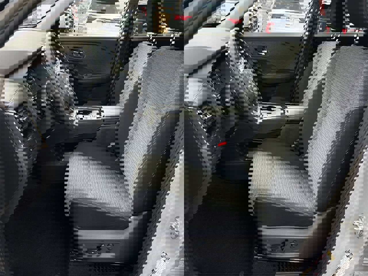 Certified 2022 Nissan Rogue SV image 21